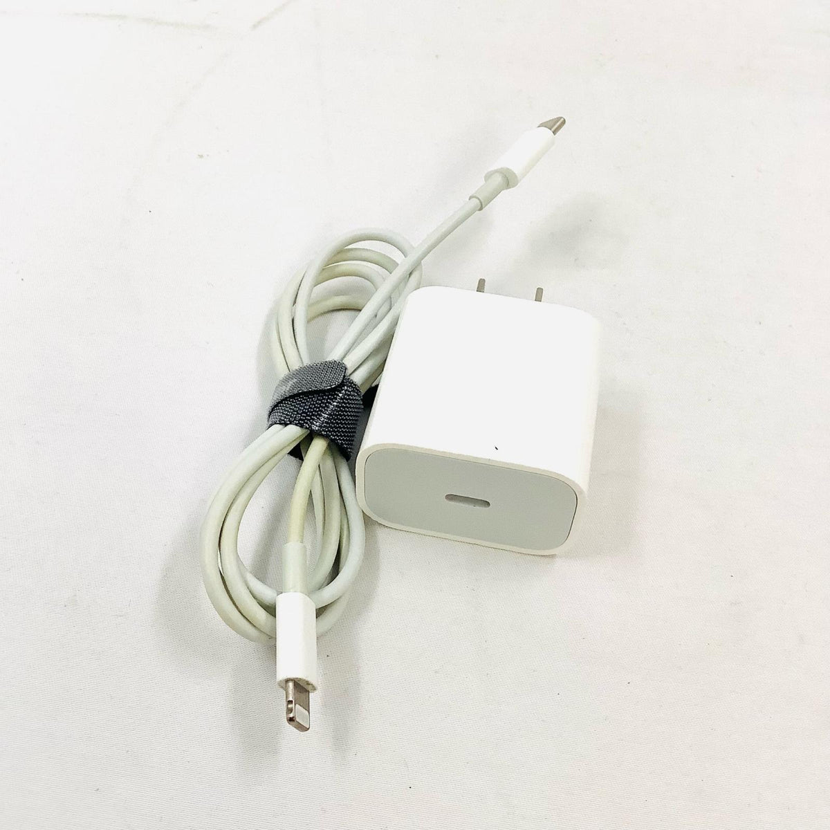 【最速発送】Apple iPad iPad 9.7インチ 第5世代 ゴールド WiFi+Cellular【難有】