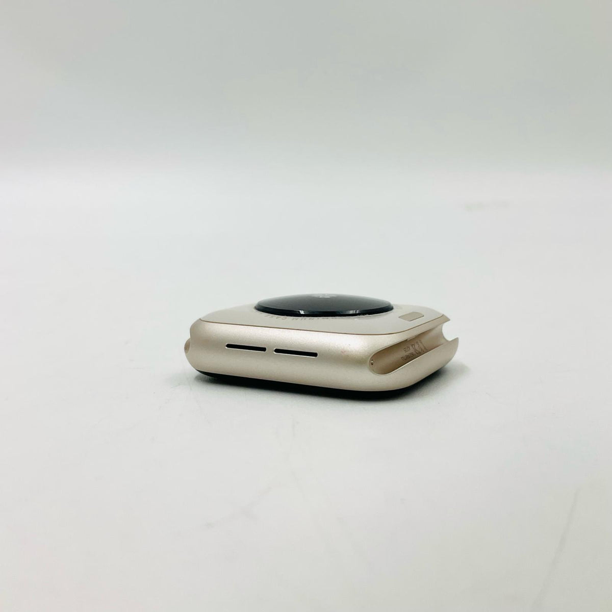 【全額返金保証】【最速発送】Apple Watch SE 第2世代 アルミニウム 40mm GPS+Cellular 白ロム 86% 美品 動作確認済