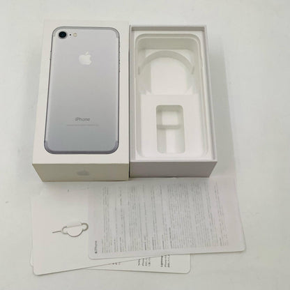【全額返金保証】【最速発送】Apple iPhone iPhone 8 64GB シルバー au 白ロム 動作確認済 84%