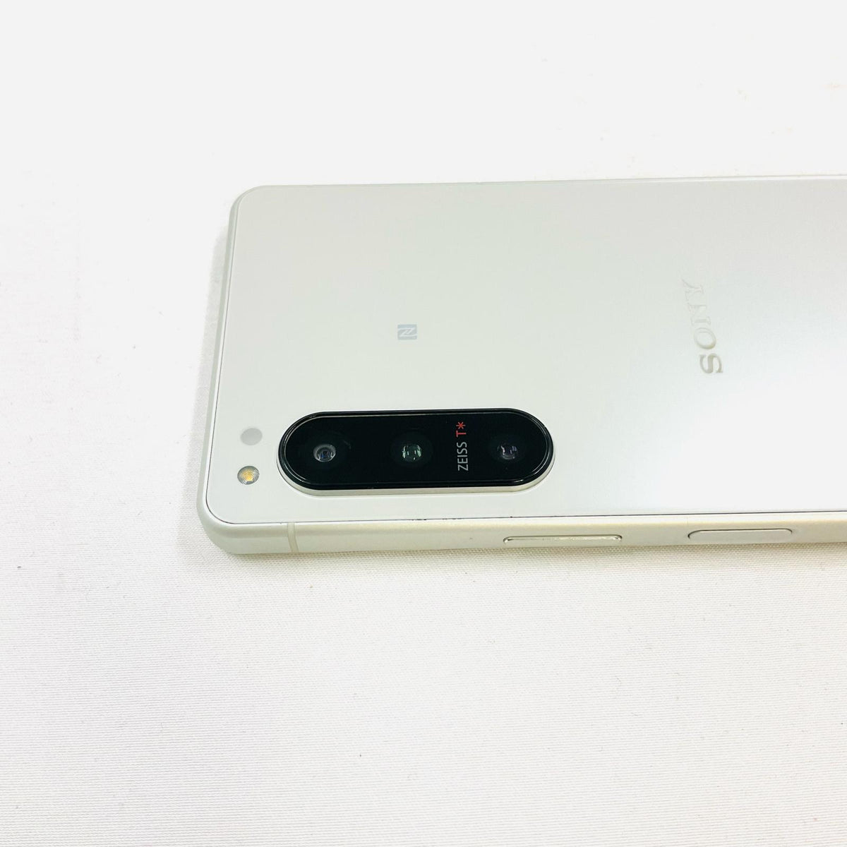 【最速発送】Sony Xperia 5 Ⅳ 256GB Ecru White XQ-CQ44 白ロム【難有】