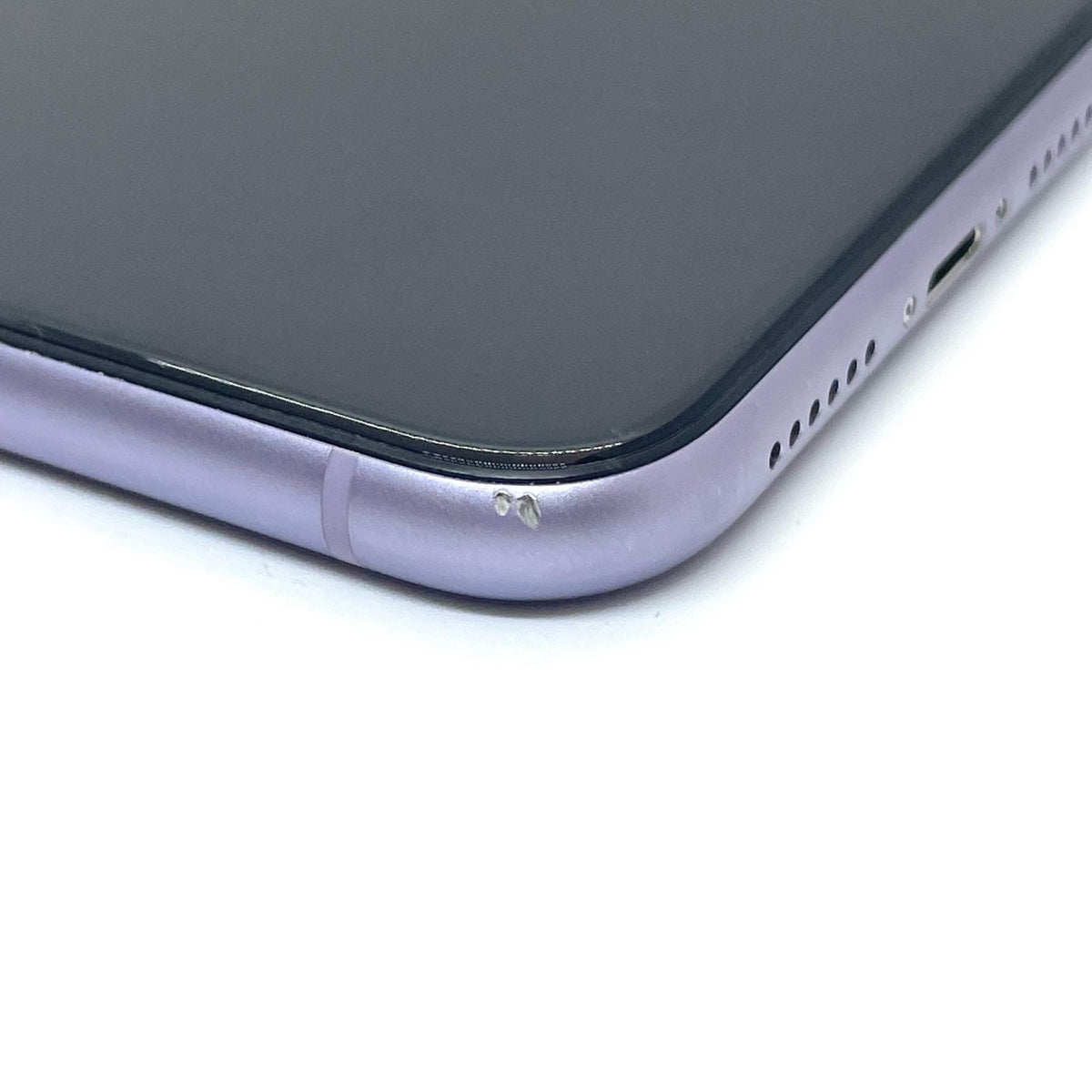 【最速発送】Apple iPhone iPhone 11 64GB パープル docomo 白ロム【難有】 81%