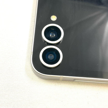 【全額返金保証】【最速発送】SAMSUNG Galaxy Z Flip6 256GB シルバー docomo SIMフリー SC-54E 白ロム 動作確認済