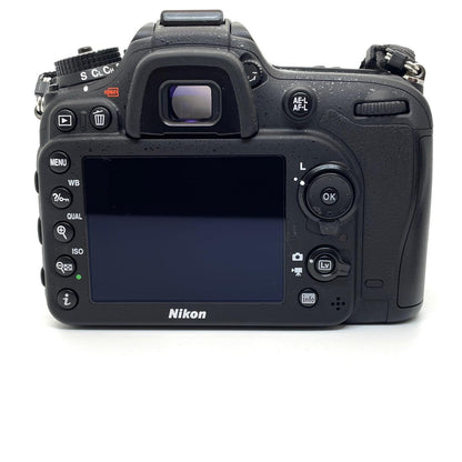 【全額返金保証】【最速発送】Nikon デジタル一眼 D7200 ボディ ブラック 美品 動作確認済