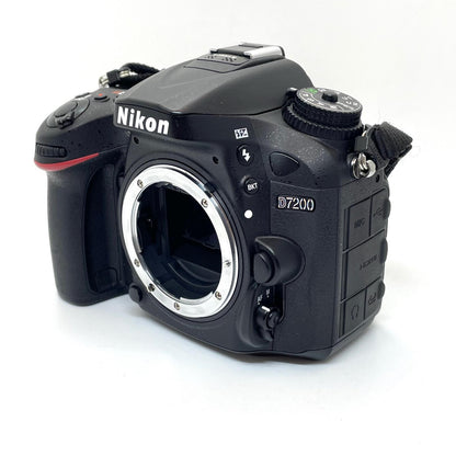 【全額返金保証】【最速発送】Nikon デジタル一眼 D7200 ボディ ブラック 美品 動作確認済