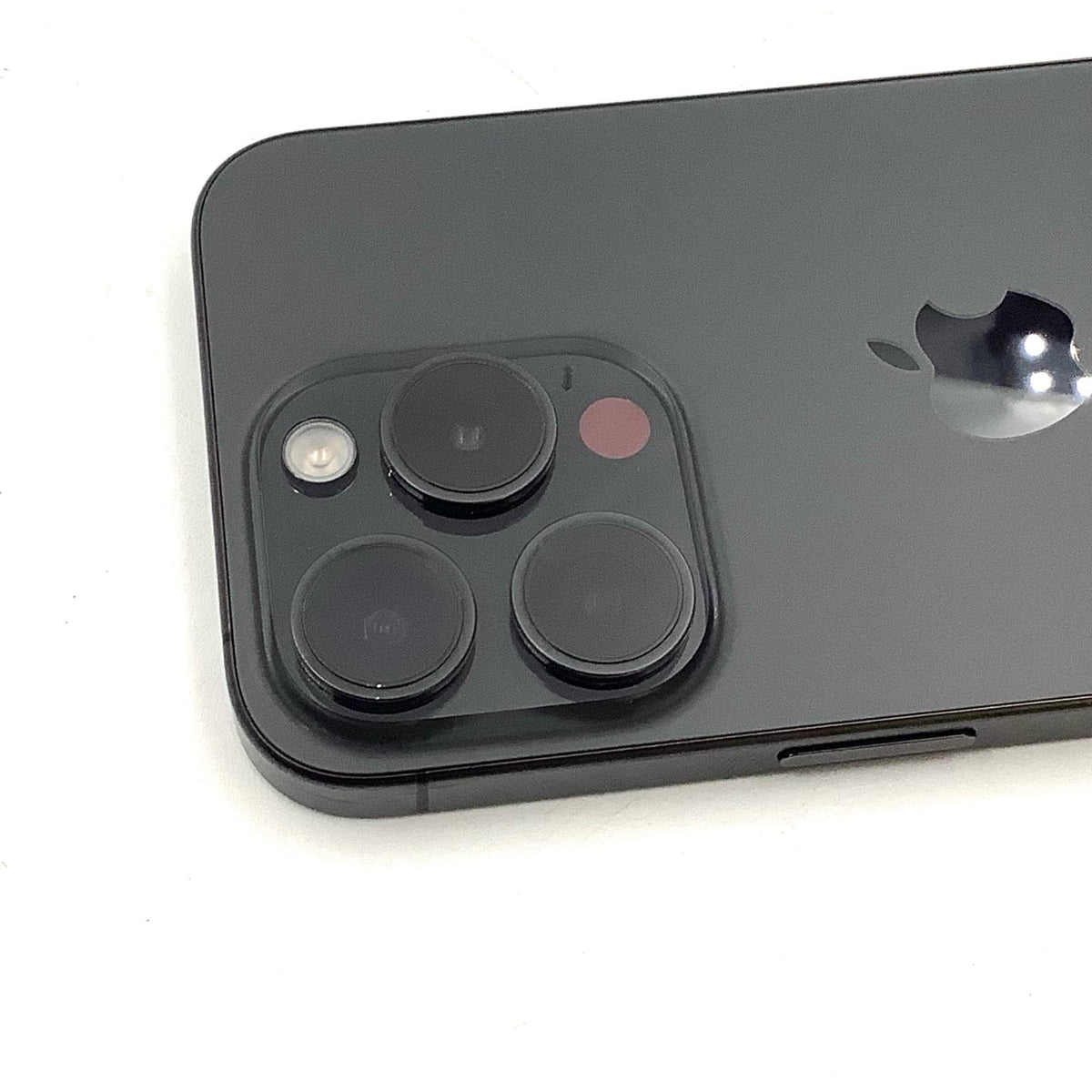 【全額返金保証】【最速発送】Apple iPhone iPhone 15 Pro 128GB ブラックチタニウム SIMフリー 白ロム 美品 動作確認済 84%