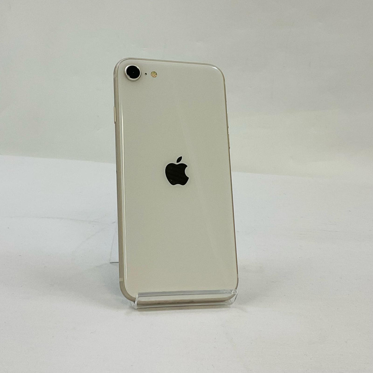 【最速発送】Apple iPhone iPhone SE（第3世代） 64GB スターライト au 白ロム【難有】 79%