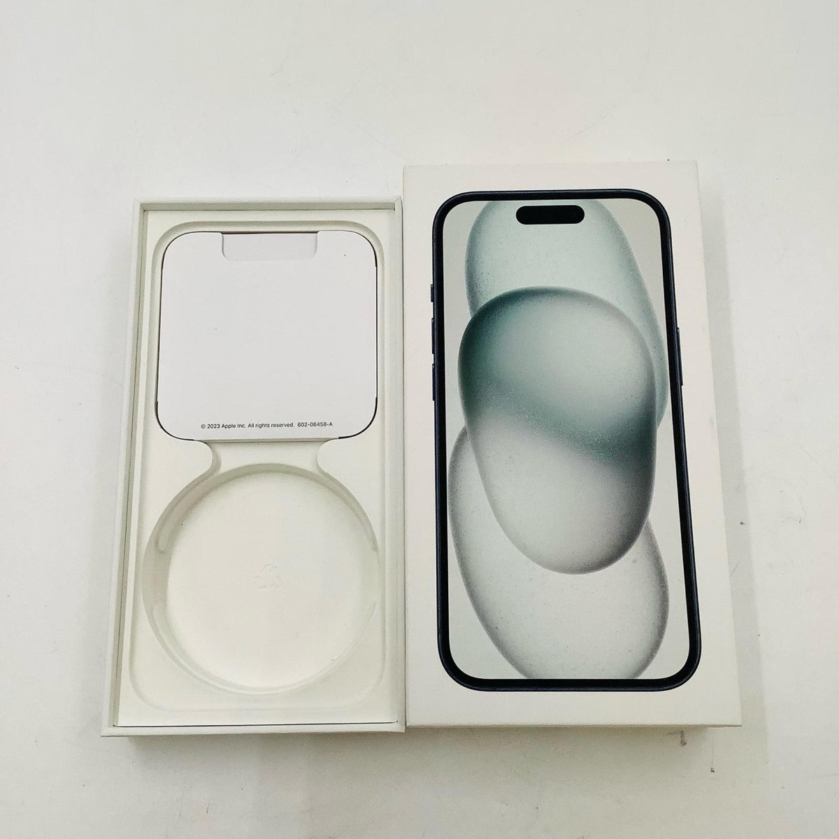 【全額返金保証】【最速発送】Apple iPhone iPhone 15 128GB ブラック docomo SIMフリー 白ロム 動作確認済 84%