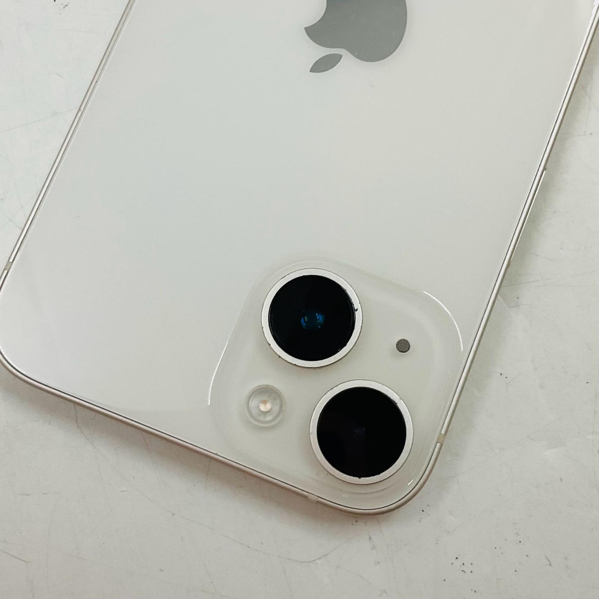 【全額返金保証】【最速発送】Apple iPhone iPhone 14 128GB スターライト docomo SIMフリー 白ロム 動作確認済 84%