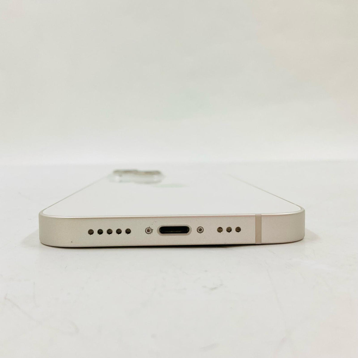 【全額返金保証】【最速発送】Apple iPhone iPhone 14 128GB スターライト docomo SIMフリー 白ロム 動作確認済 84%