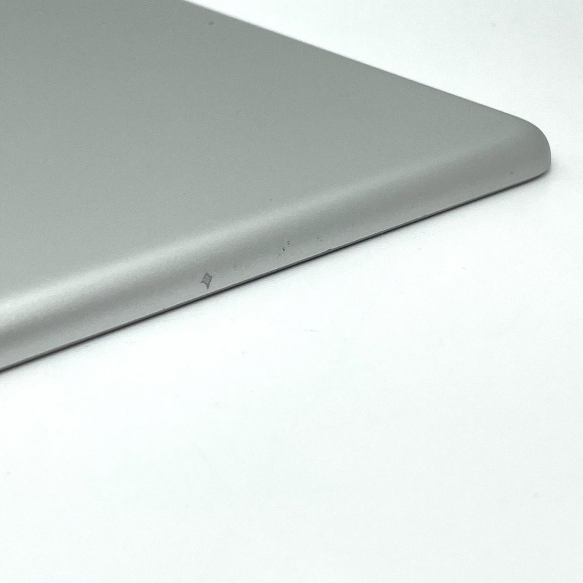 【全額返金保証】【最速発送】Apple iPad iPad 10.2インチ 第9世代 64GB シルバー Wi-Fi 動作確認済