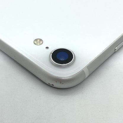 【全額返金保証】【最速発送】Apple iPhone iPhone SE（第2世代） 64GB ホワイト docomo SIMフリー 白ロム 動作確認済 86%
