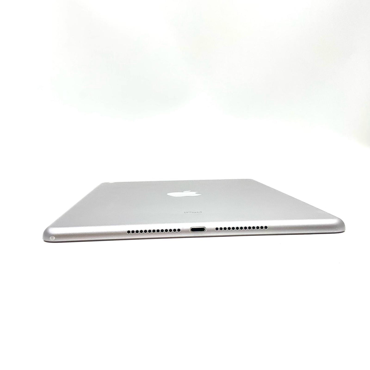 【全額返金保証】【最速発送】Apple iPad iPad 9.7インチ 第5世代 32GB スペースグレイ Wi-Fi 動作確認済