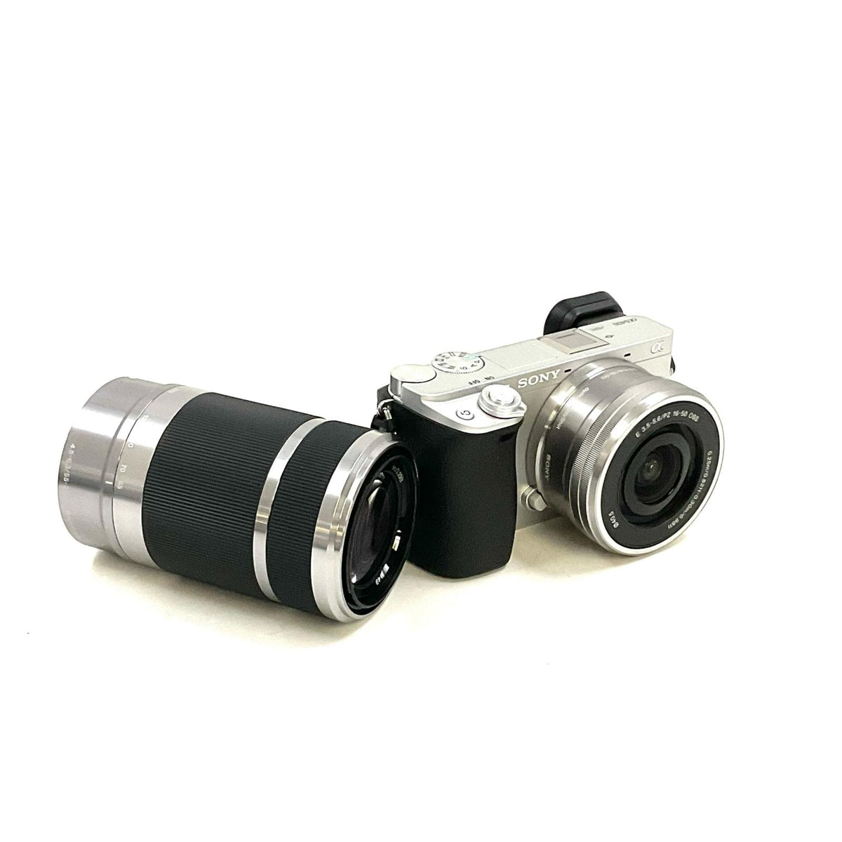 【全額返金保証】【最速発送】Sony デジタル一眼 α6400 ILCE-6400 ダブルズームレンズキット シルバー 美品 動作確認済