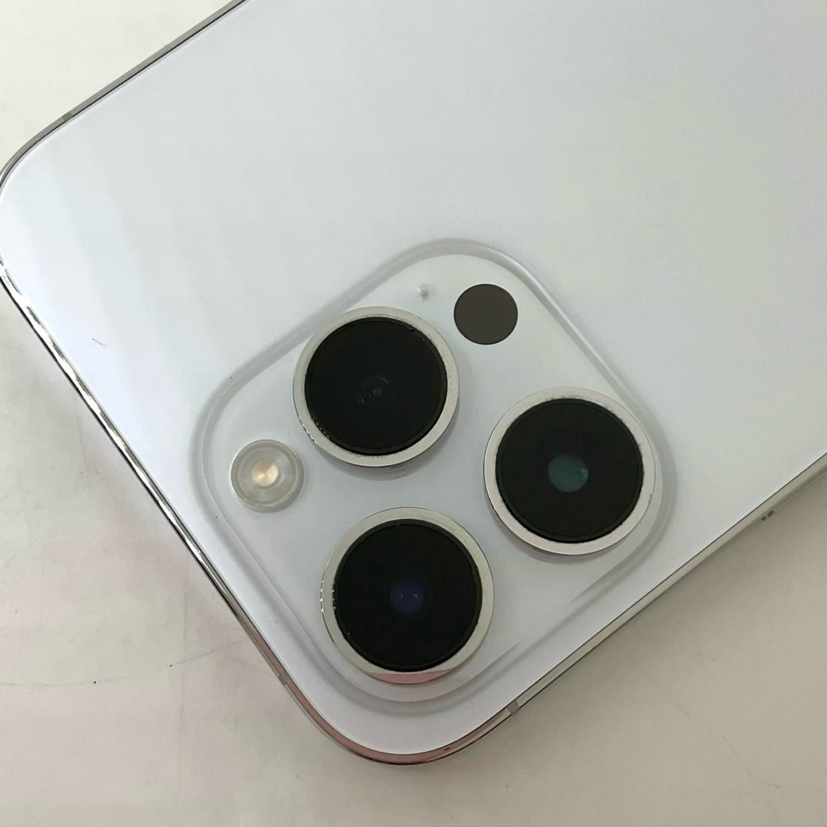 【全額返金保証】【最速発送】Apple iPhone iPhone 14 Pro Max 128GB シルバー SIMフリー 白ロム 美品 動作確認済 87%