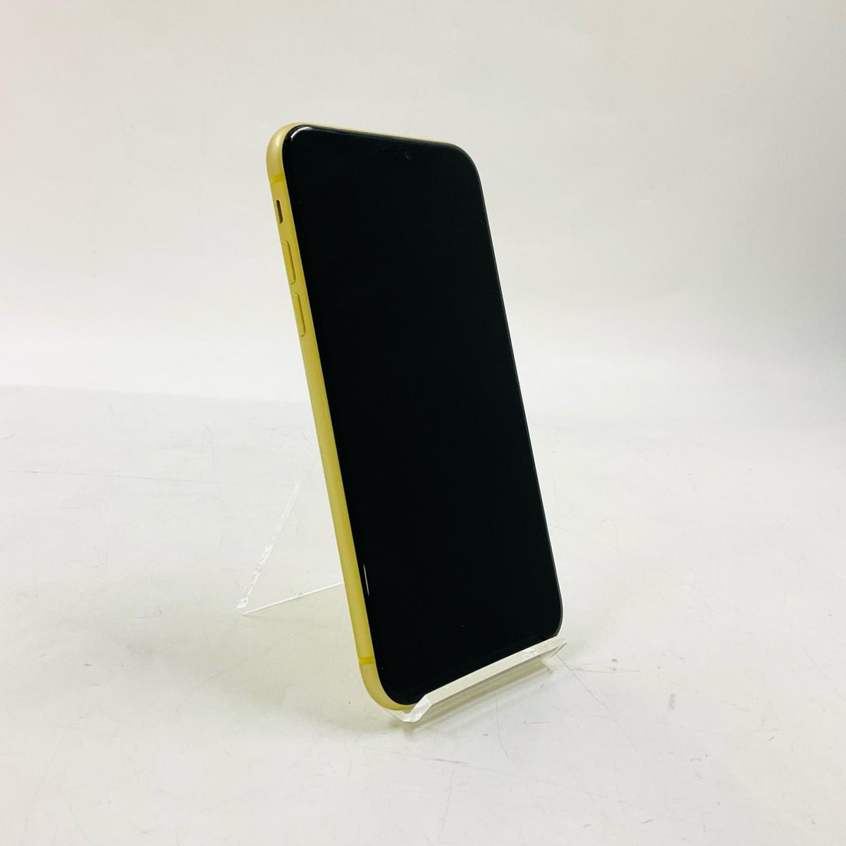 【最速発送】Apple iPhone iPhone 11 64GB イエロー docomo 白ロム【難有】 80%