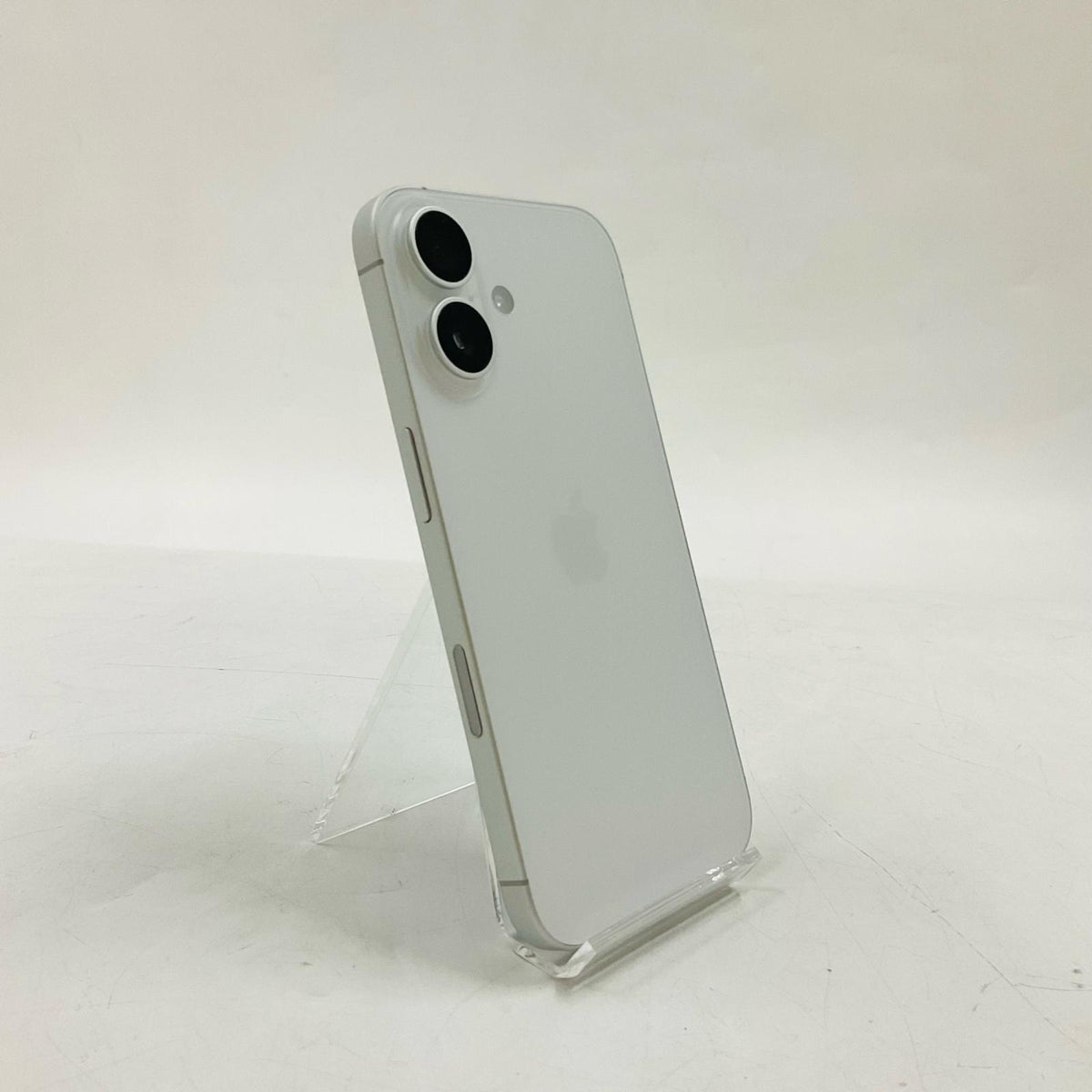 【全額返金保証】【最速発送】Apple iPhone iPhone 16 128GB ホワイト SIMフリー 白ロム 超美品 動作確認済 94%