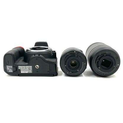 【全額返金保証】【最速発送】Nikon デジタル一眼 D5600 ダブルズームキット ブラック 美品 動作確認済