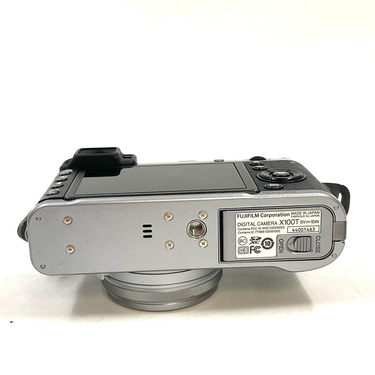 【全額返金保証】【最速発送】FUJIFILM コンパクトデジタルカメラ X100T Silver 動作確認済