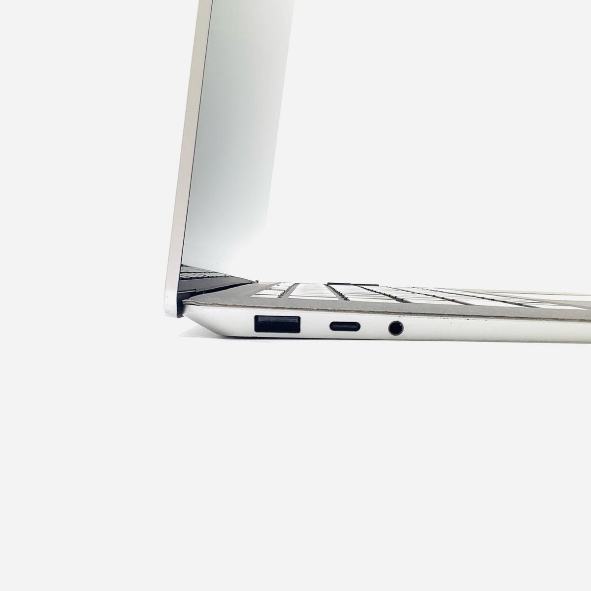 【最速発送】Microsoft Corporation Surface Surface Laptop 4 AMD Ryzen 5 Microsoft Surface (R) Edition 8GB SSD(NVMe) 256GB（実測:238GB） 79%【難有】