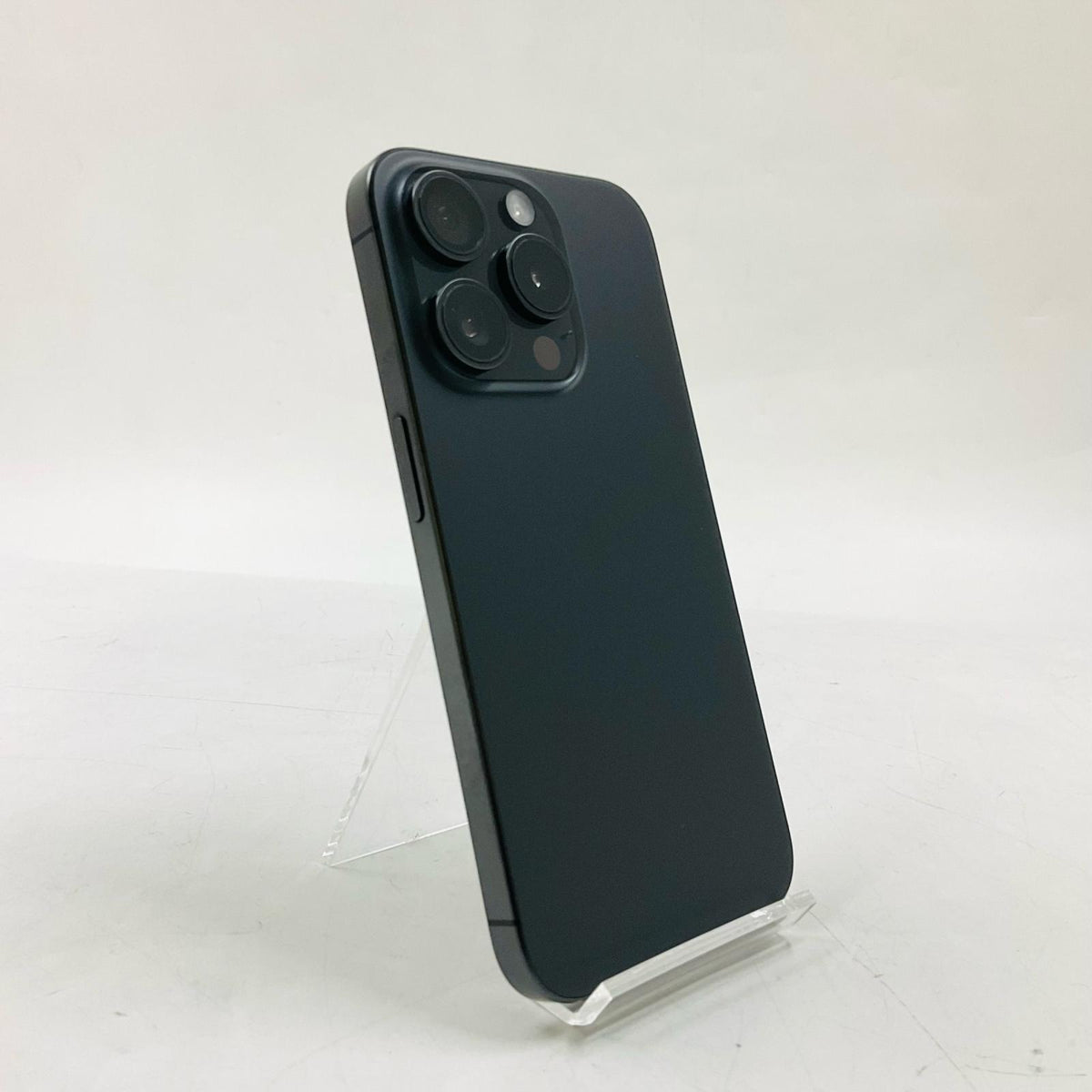 【全額返金保証】【最速発送】Apple iPhone iPhone Pro 15 128GB ブラックチタニウム docomo SIMフリー 白ロム 美品 動作確認済 87%