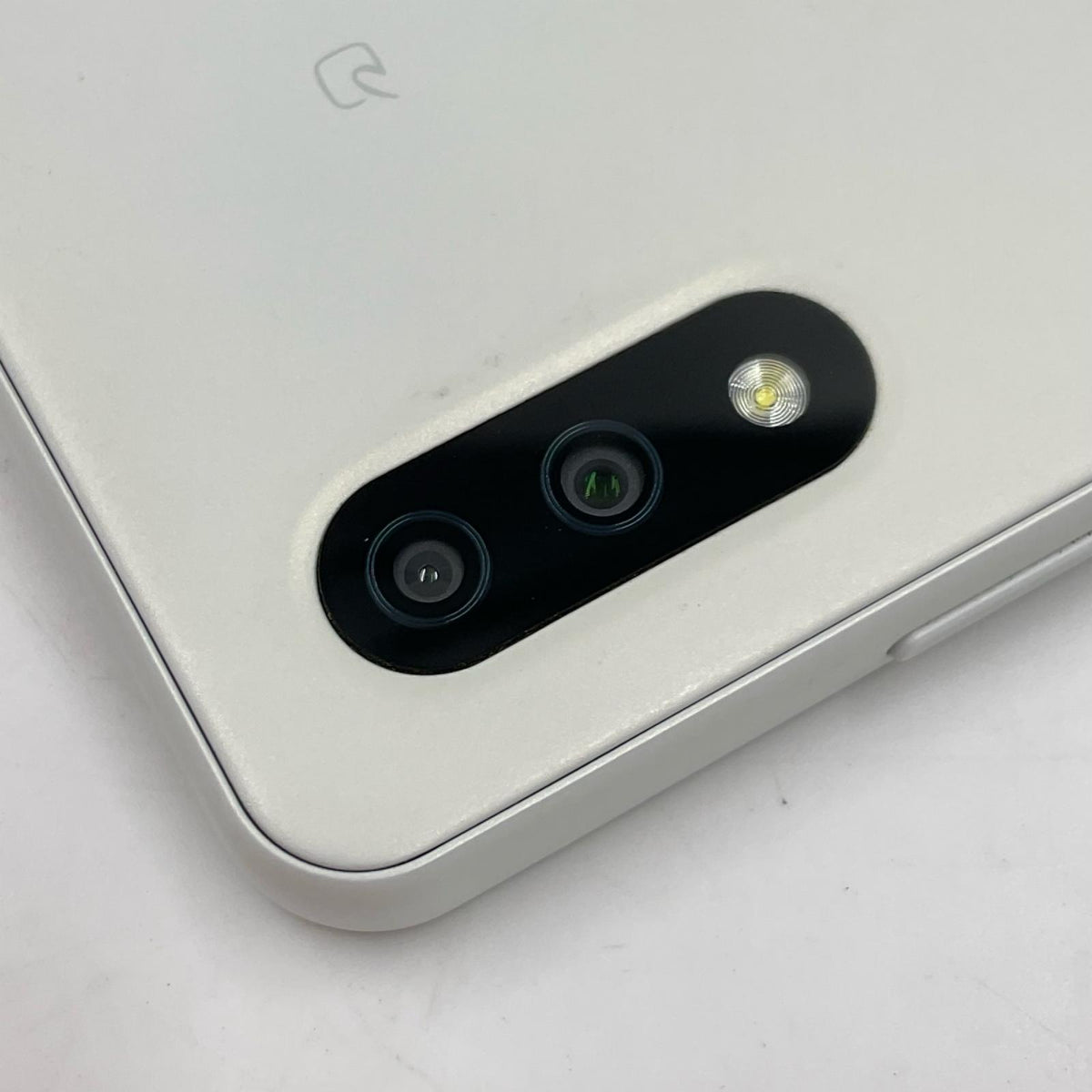 【全額返金保証】【最速発送】Sony Xperia Ace II 64GB ホワイト docomo SIMフリー SO-41B 白ロム 動作確認済