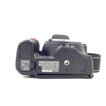 【全額返金保証】【最速発送】Nikon デジタル一眼 D5600 ボディ ブラック 美品 動作確認済
