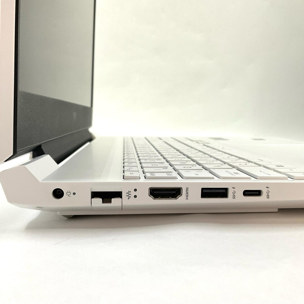 【全額返金保証】【最速発送】HP Victus 16 AX211NGW 美品 動作確認済
