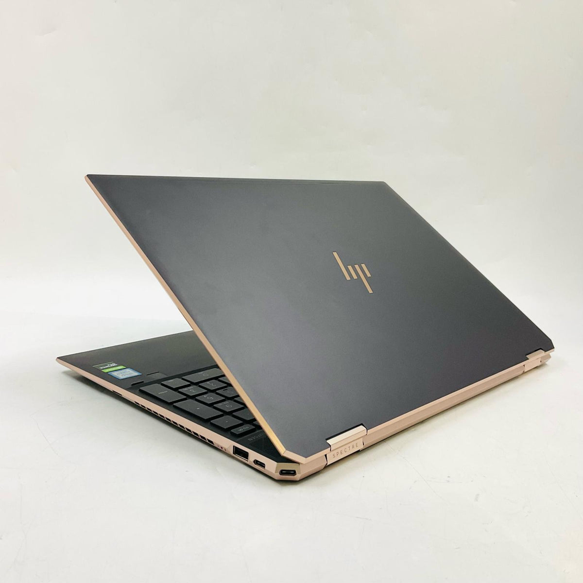 【最速発送】HP Spectre x360 15-df0009TX 16GB SSD 512GB【難有】