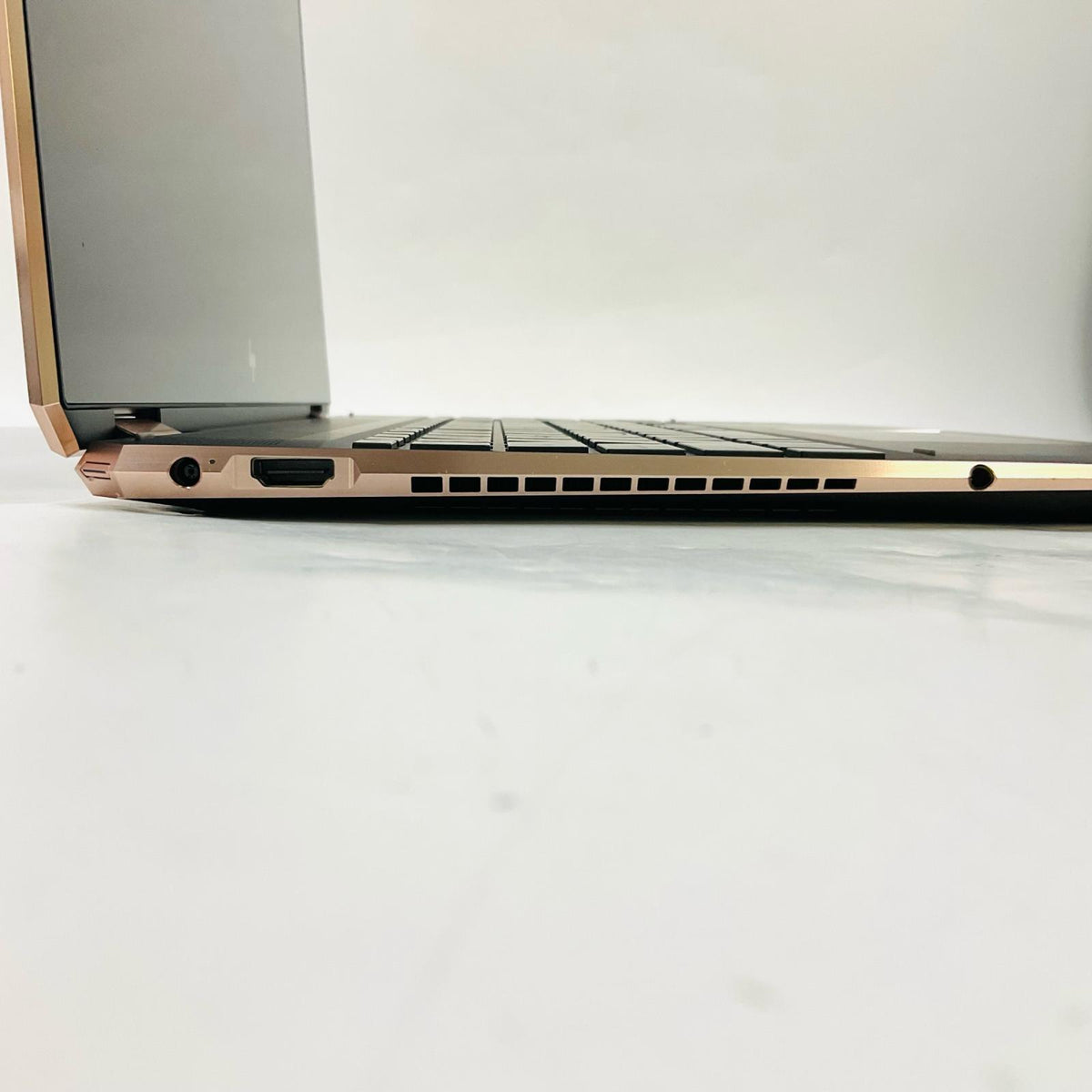 【最速発送】HP Spectre x360 15-df0009TX 16GB SSD 512GB【難有】