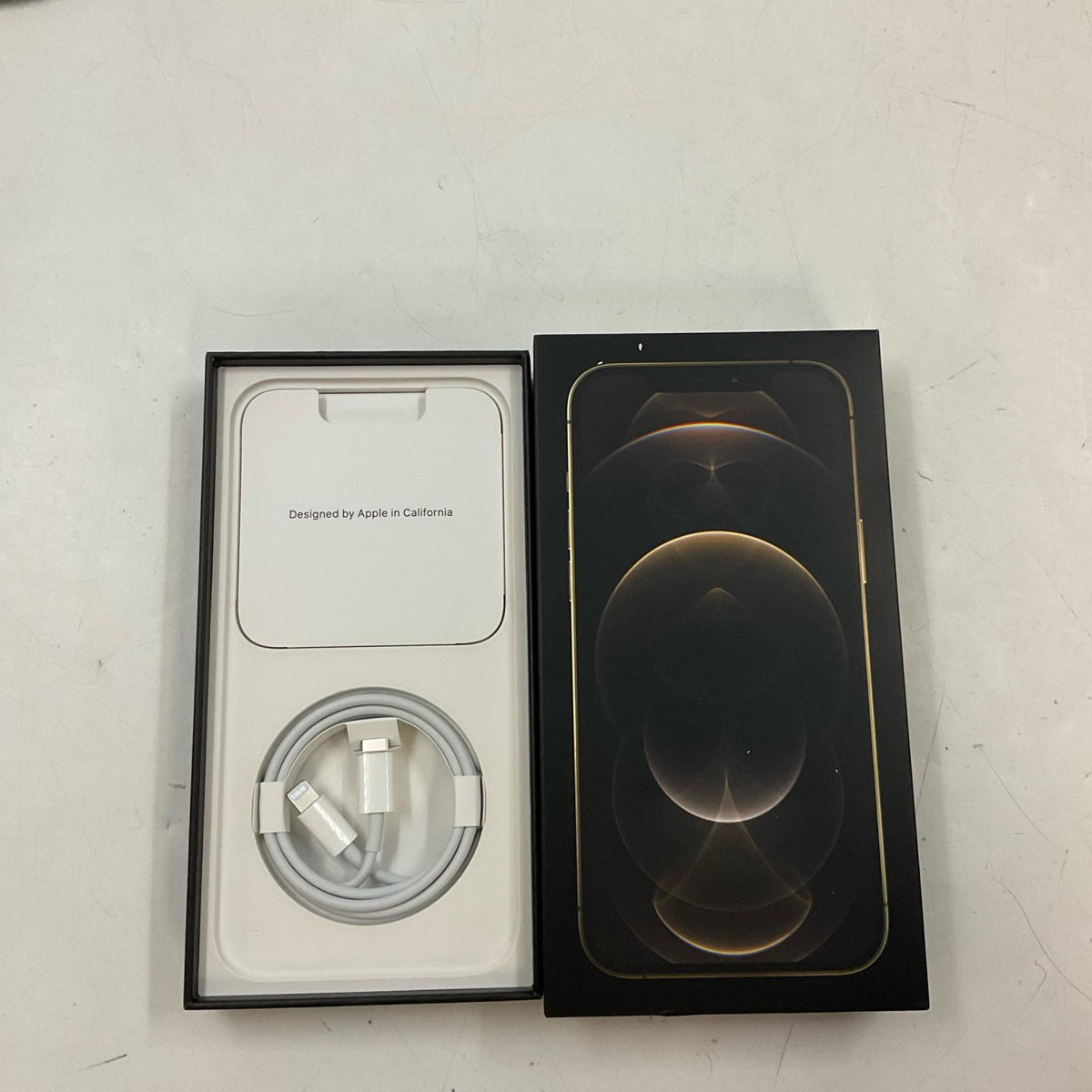 【全額返金保証】【最速発送】Apple iPhone iPhone 12 Pro Max 128GB ゴールド docomo SIMフリー 白ロム 動作確認済 68%