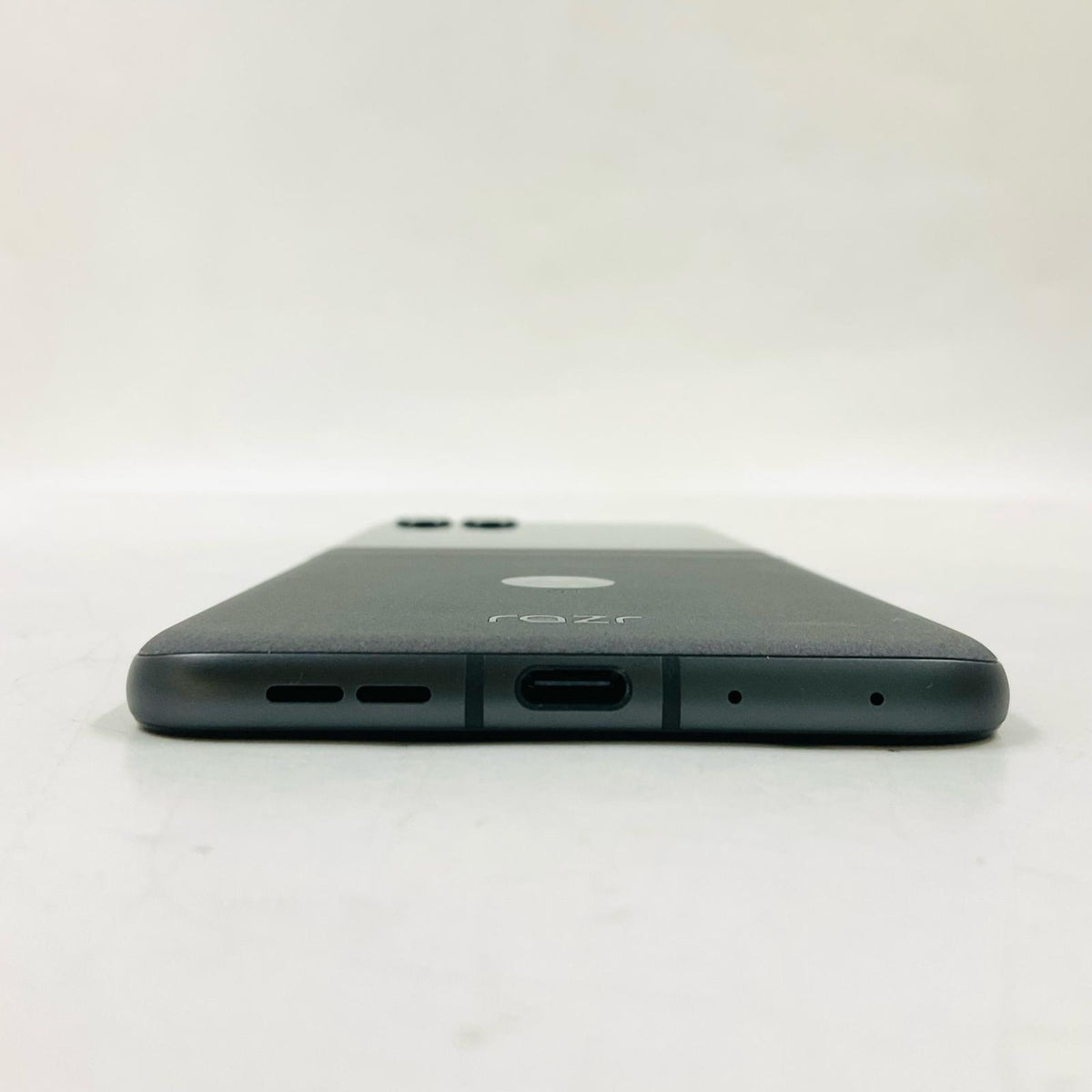 【全額返金保証】【最速発送】Motorola razr 50 512GB クアラグレイ SIMフリー XT2453-9 白ロム 美品 動作確認済