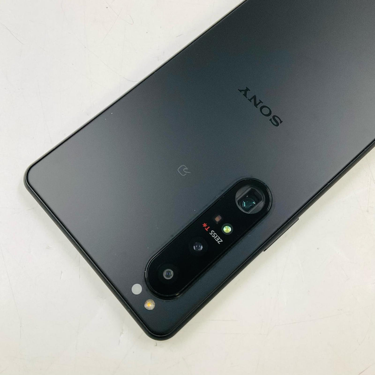 【最速発送】Sony Xperia 1 III 256GB ブラック docomo SO-51B 白ロム【難有】