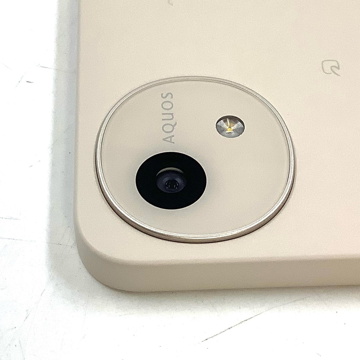 【全額返金保証】【最速発送】SHARP AQUOS Wish4 64GB ホワイト docomo SIMフリー SH-52E 白ロム 超美品 動作確認済