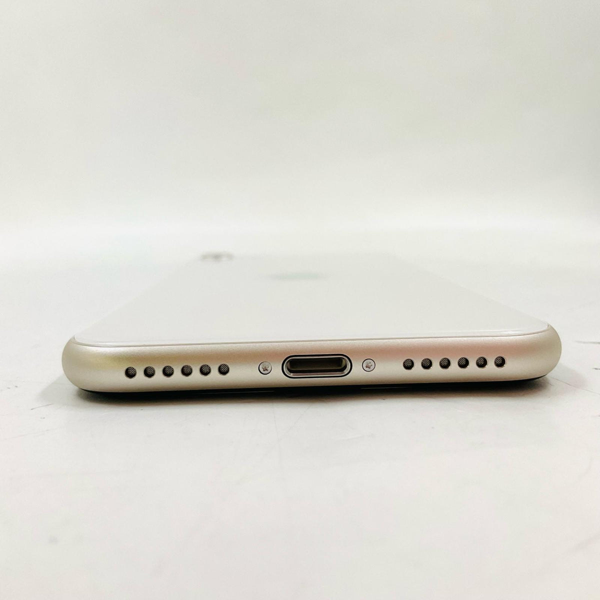 【全額返金保証】【最速発送】Apple iPhone iPhone SE（第3世代） 64GB スターライト Softbank SIMフリー 白ロム 美品 動作確認済 100%