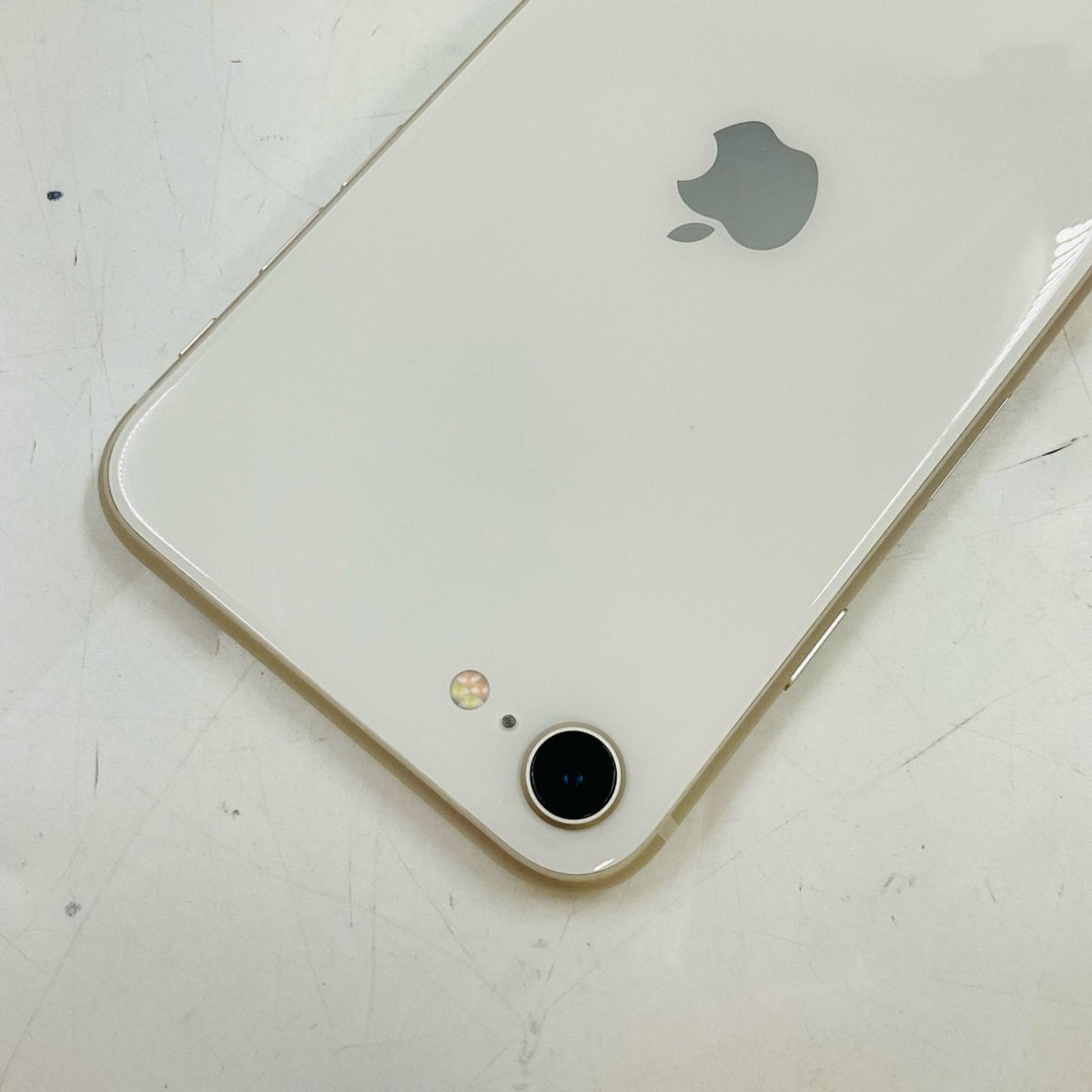 【全額返金保証】【最速発送】Apple iPhone iPhone SE（第3世代） 64GB スターライト Softbank SIMフリー 白ロム 美品 動作確認済 100%