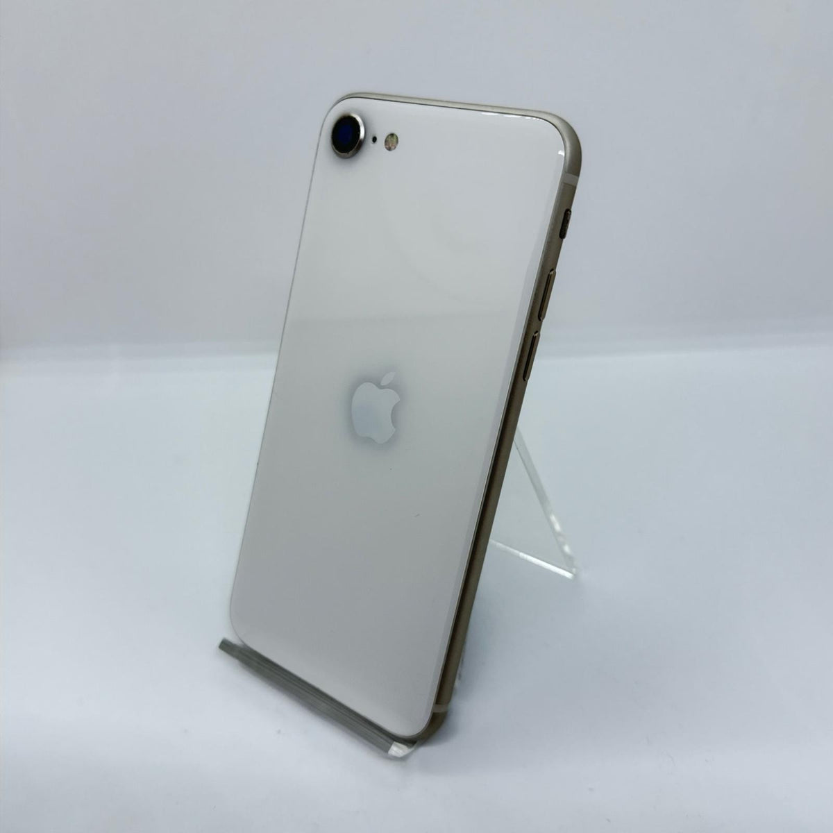 【全額返金保証】【最速発送】Apple iPhone iPhone SE（第3世代） 64GB スターライト docomo SIMフリー 白ロム 美品 動作確認済 93%