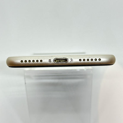 【全額返金保証】【最速発送】Apple iPhone iPhone SE（第3世代） 64GB スターライト docomo SIMフリー 白ロム 美品 動作確認済 93%
