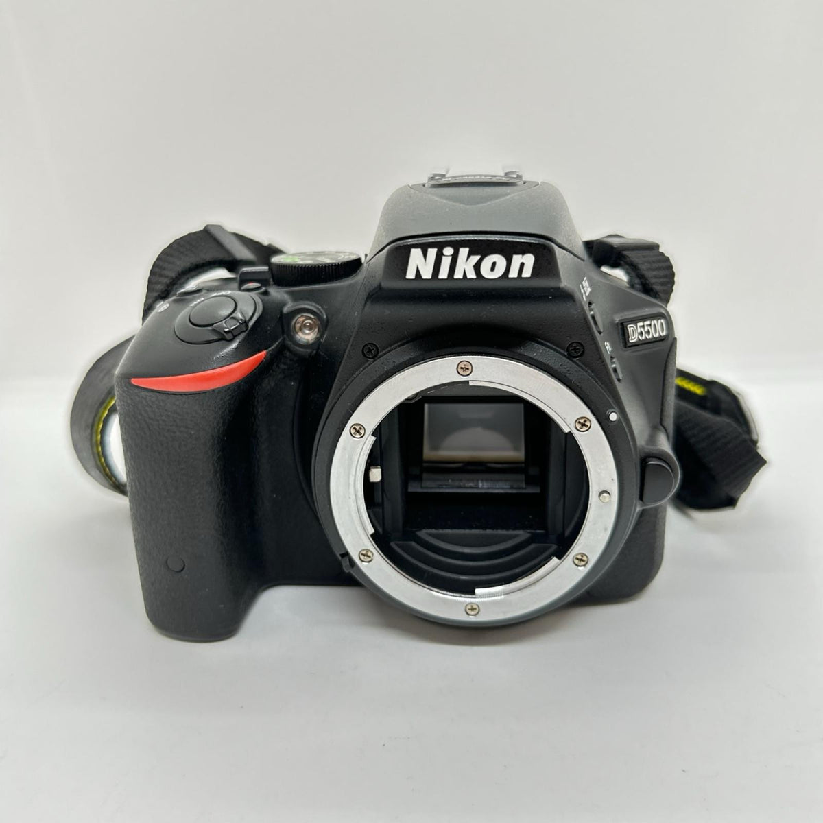 【全額返金保証】【最速発送】Nikon デジタル一眼 Nikon D5500 18-55 II レンズキット 動作確認済