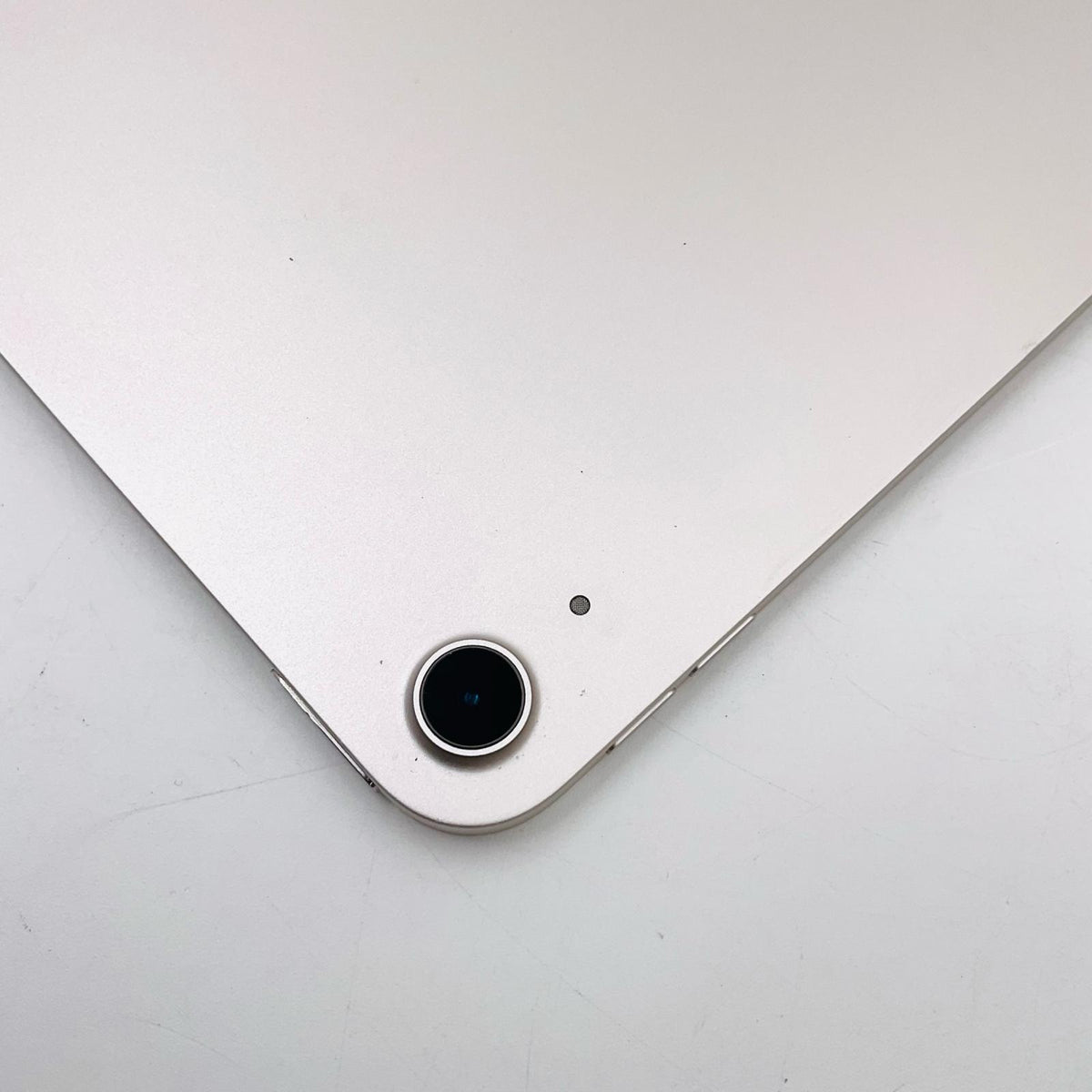 【全額返金保証】【最速発送】Apple iPad Air 10.9インチ 第5世代 64GB スターライト Wi-Fi 美品 動作確認済