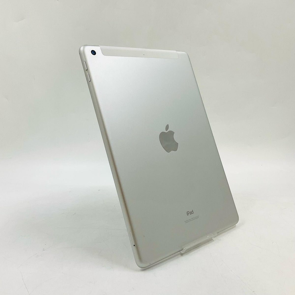 【全額返金保証】【最速発送】Apple iPad iPad 10.2インチ 第7世代 32GB シルバー WiFi+Cellular SIMフリー 白ロム 美品 動作確認済