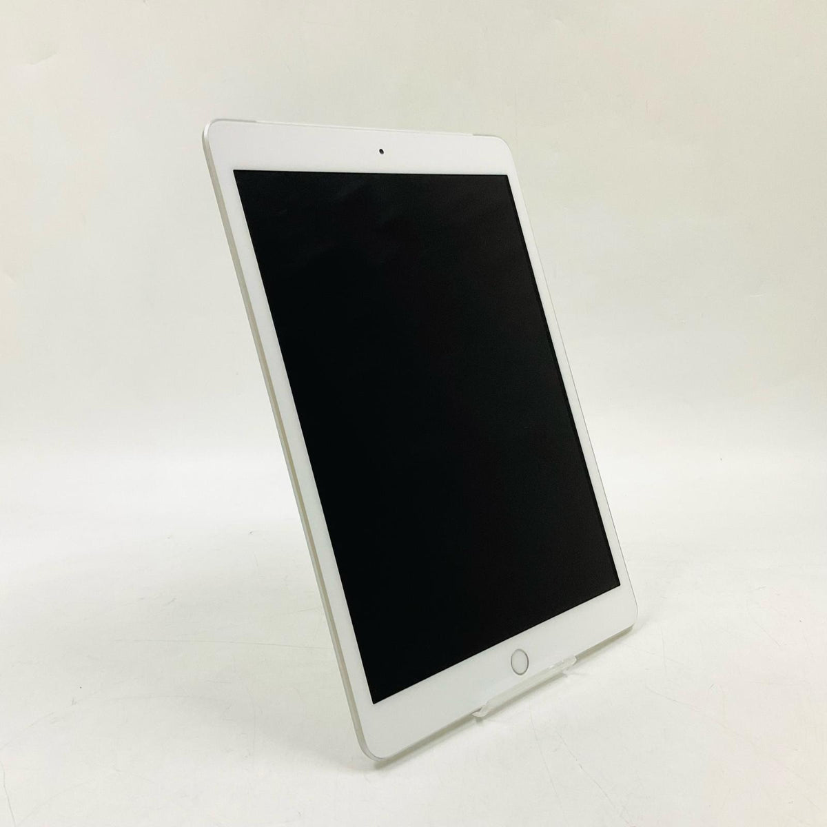 【全額返金保証】【最速発送】Apple iPad iPad 10.2インチ 第7世代 32GB シルバー WiFi+Cellular SIMフリー 白ロム 美品 動作確認済