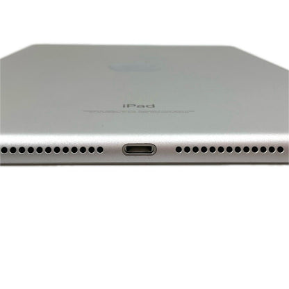 【全額返金保証】【最速発送】Apple iPad iPad 9.7インチ 第6世代 32GB シルバー Wi-Fi 美品 動作確認済