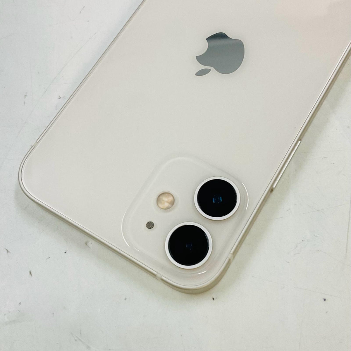 【全額返金保証】【最速発送】Apple iPhone iPhone 12 mini 64GB ホワイト au 白ロム 動作確認済 78%