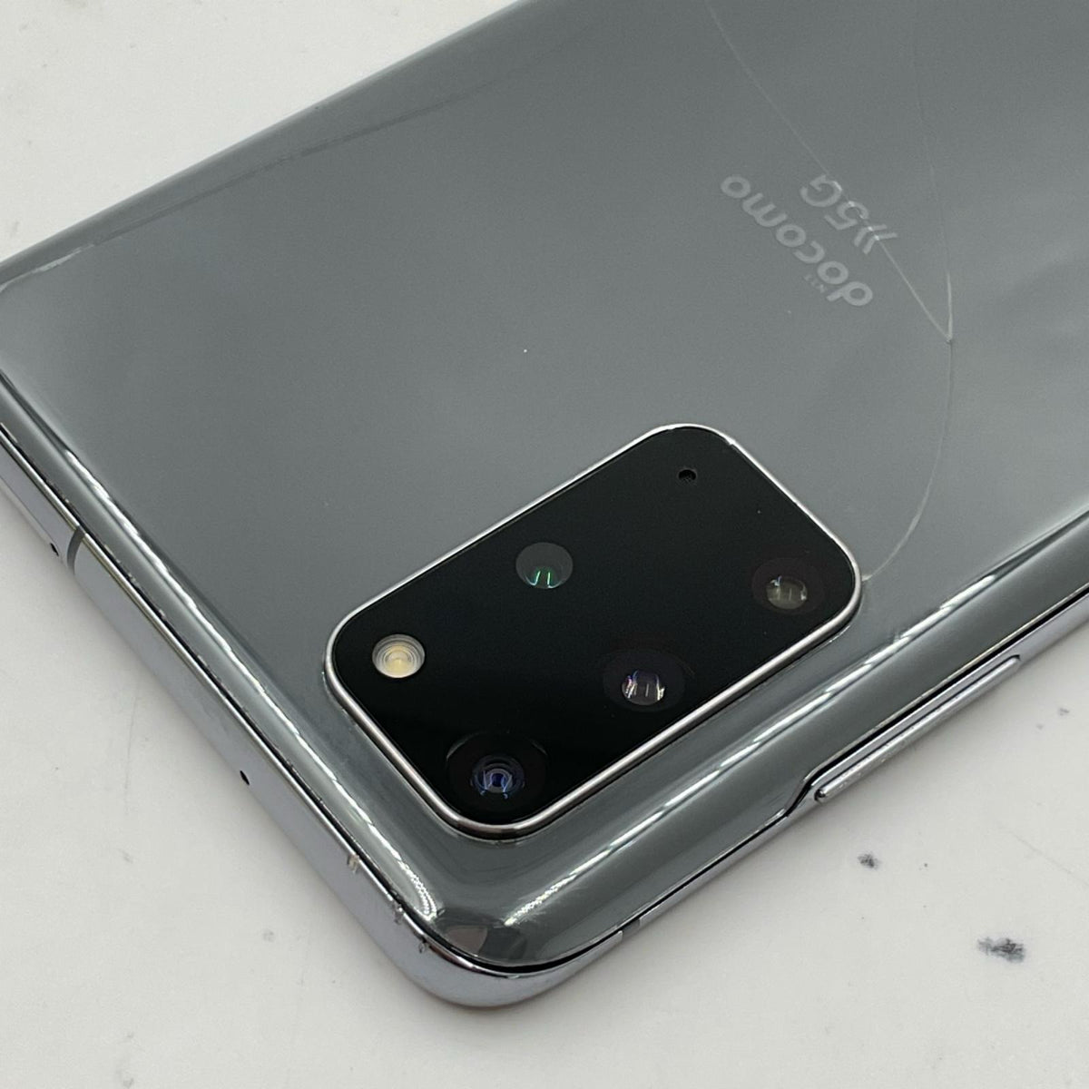 【最速発送】SAMSUNG Galaxy S20+ 5G 128GB コスミックグレイ docomo SC-52A 白ロム【難有】