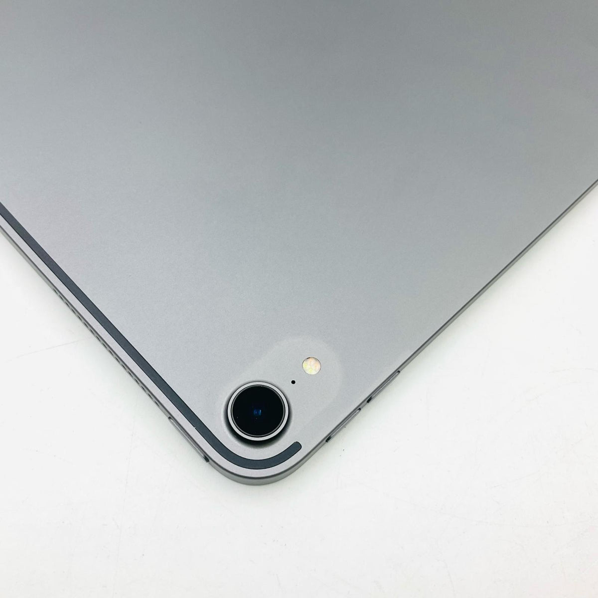 【全額返金保証】【最速発送】Apple iPad Pro 12.9インチ 第3世代 512GB スペースグレイ Wi-Fi 美品 動作確認済