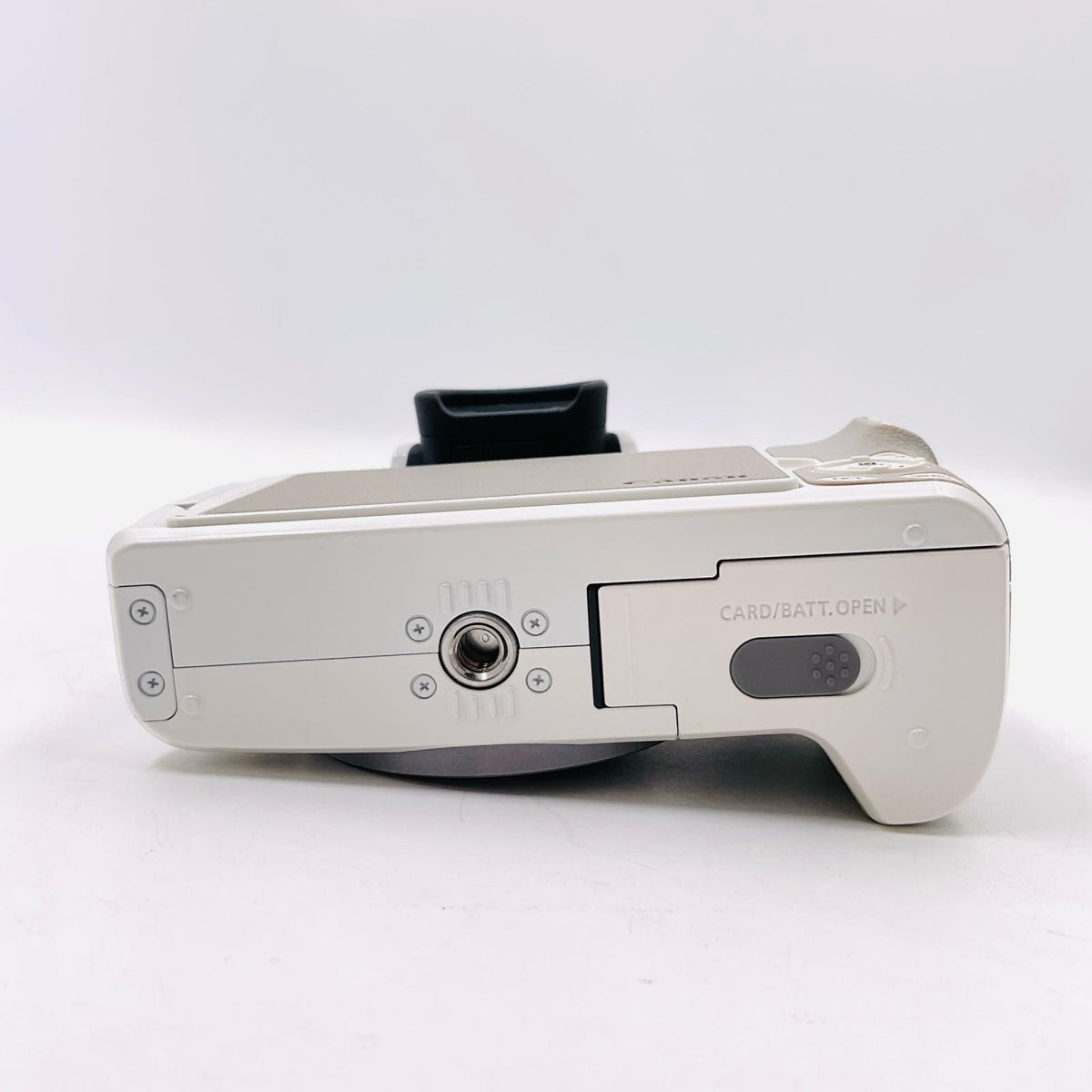 【全額返金保証】【最速発送】Canon デジタル一眼 EOS Kiss M2 ダブルズームキット ホワイト 美品 動作確認済
