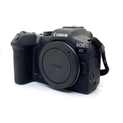 【全額返金保証】【最速発送】Canon デジタル一眼 EOS R7 ボディ 美品 動作確認済