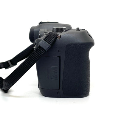 【全額返金保証】【最速発送】Canon デジタル一眼 EOS R7 ボディ 美品 動作確認済