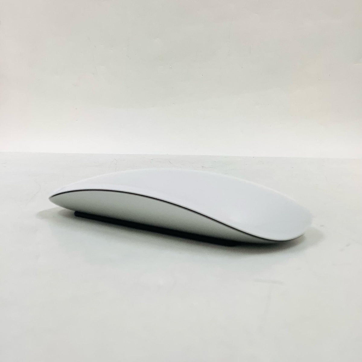 【全額返金保証】【最速発送】Apple Magic Mouse MK2E3J/A 美品 動作確認済