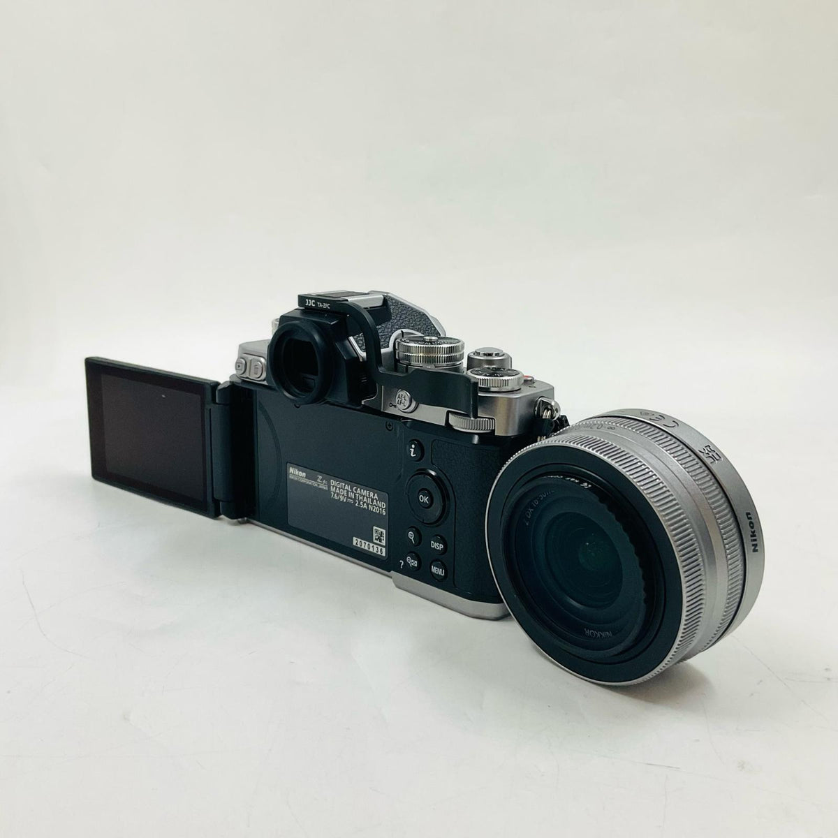 【全額返金保証】【最速発送】Nikon デジタル一眼 Z fc 16-50 VR レンズキット シルバー 美品 動作確認済
